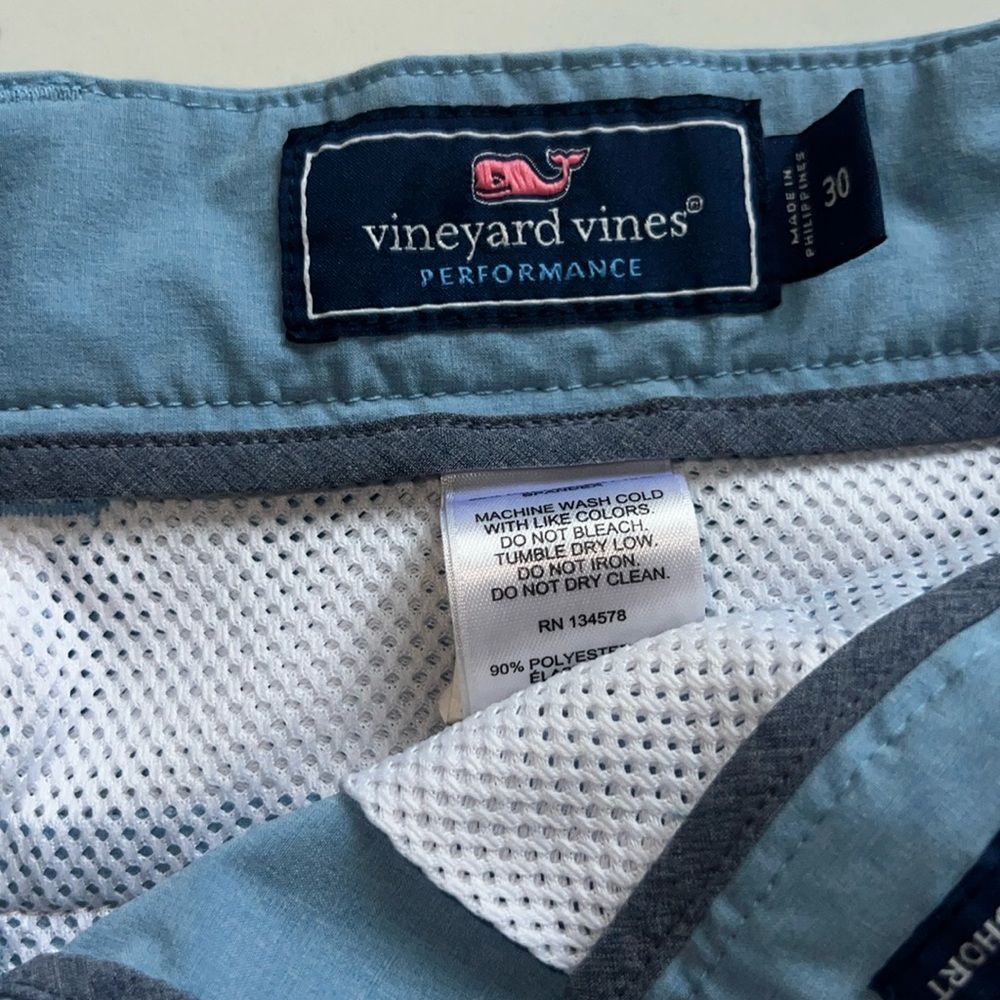 Vineyard Vines 8" Performance Breaker Short 10% Spandex Light Blue Size 30 - Picture 2 of 4
